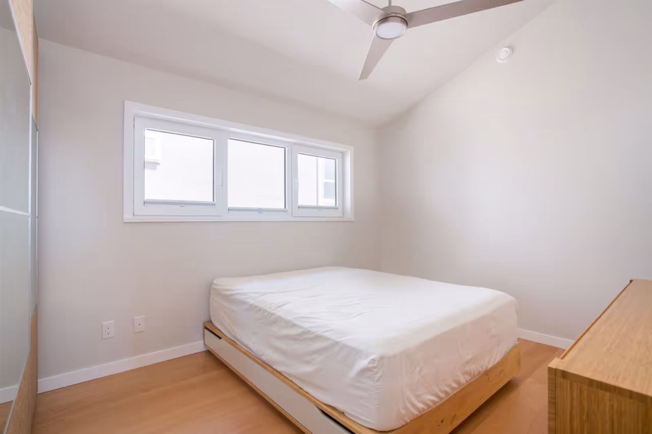 Lim Residence gallery image 22